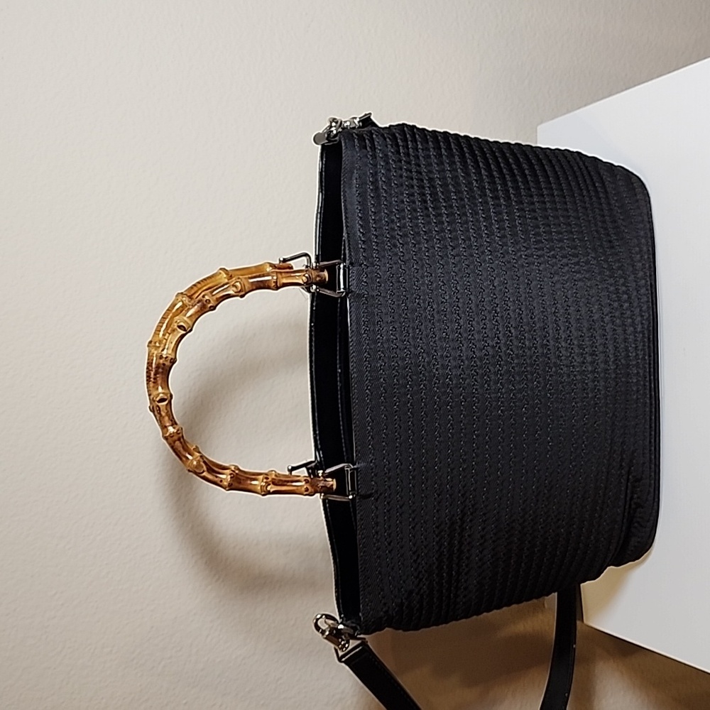 Gucci Tote With Bamboo Handles And COA - Picture 5 of 15